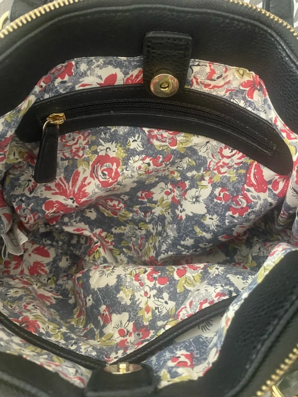 Black Handbag As Shown Excel. Cond.